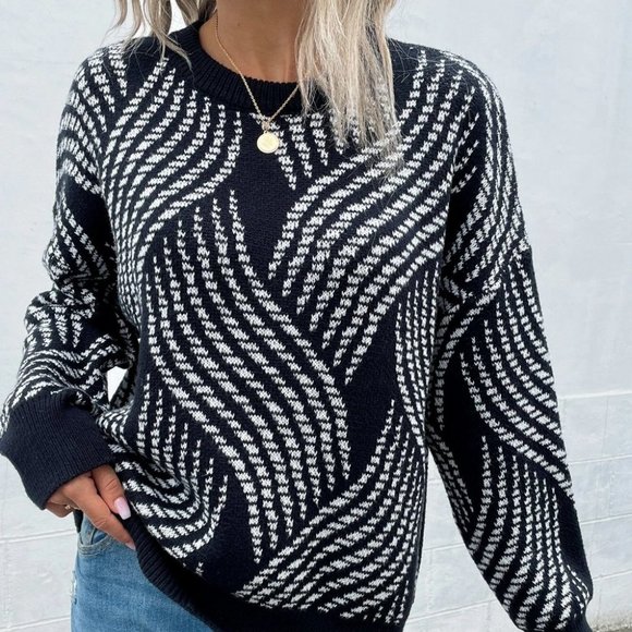 Black and White Preppy Womens Allover Pattern Drop Shoulder Sweater - Picture 4 of 5